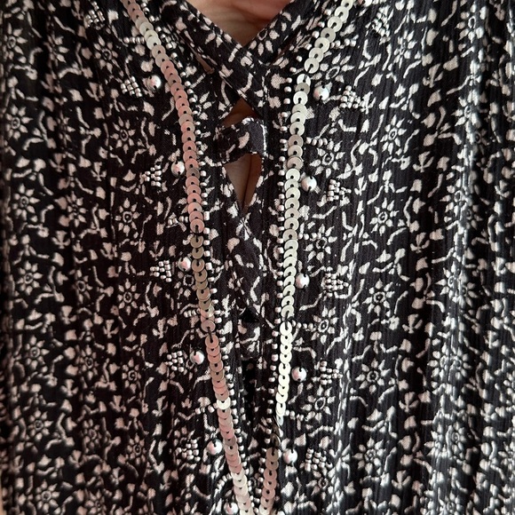 American Eagle Outfitters Black and White Silver Jumpsuit, Sequins, Size Medium - Picture 10 of 16